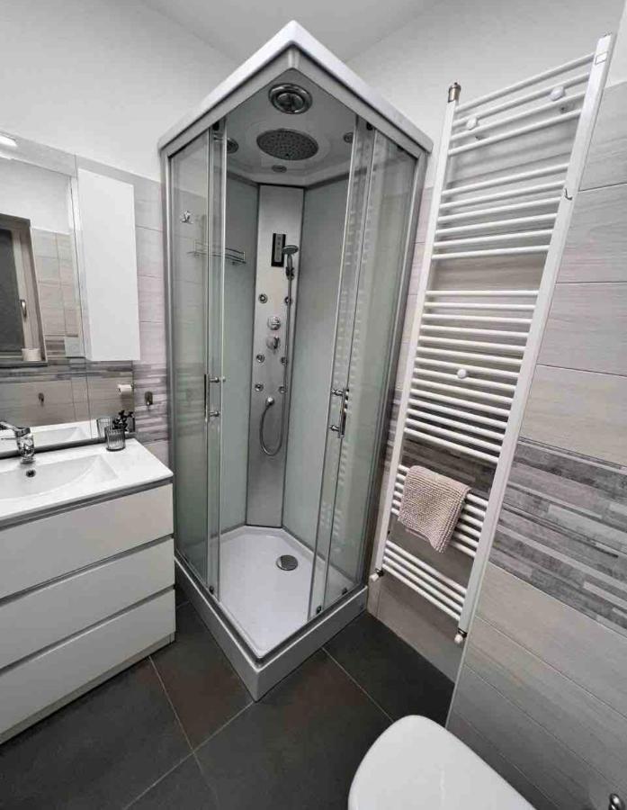 Pregevole Duplex A 1 Minuto Dalla Metro Apartment Collegno Exterior foto